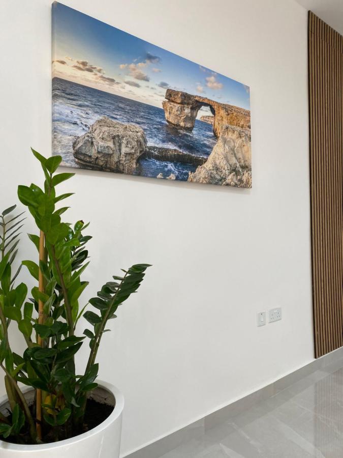 Seaside Apartment In Gzira Exterior photo